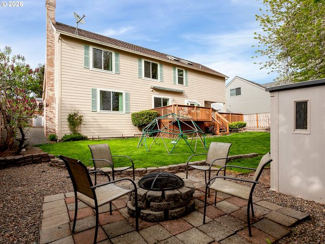 6106 CHURCHILL DOWNS Dr, West Linn, OR 97068