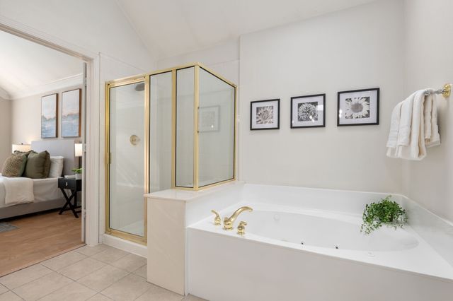 8606 Old Oak Drive, Irving, TX 75063