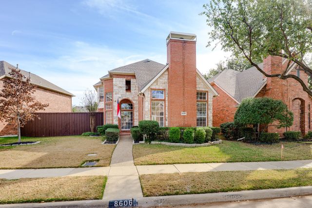 8606 Old Oak Drive, Irving, TX 75063