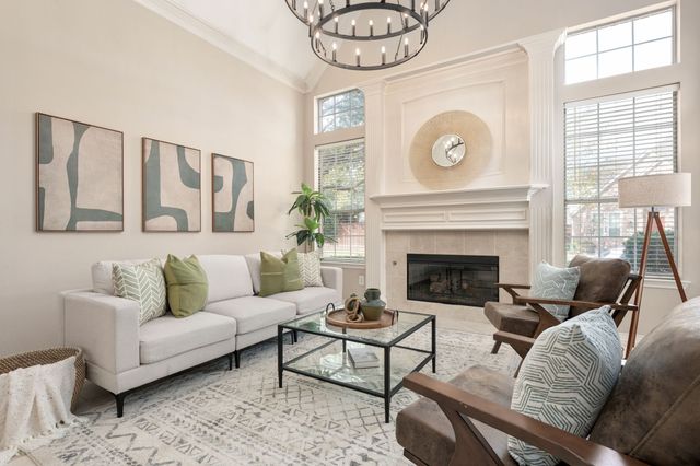 8606 Old Oak Drive, Irving, TX 75063