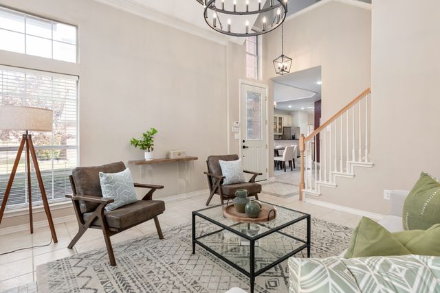 8606 Old Oak Drive, Irving, TX 75063