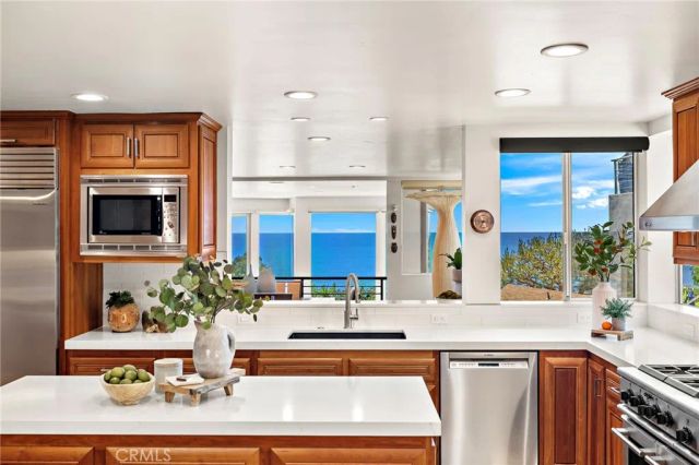 2166 Ruby Place, Laguna Beach, CA 92651