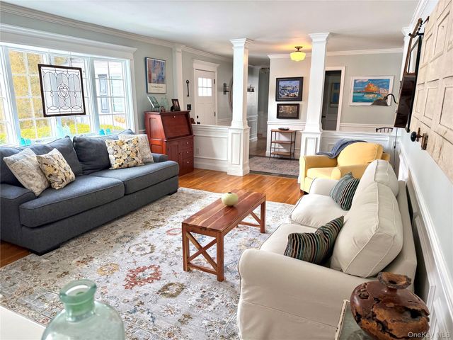 19 Walnut Drive, Shoreham, NY 11786