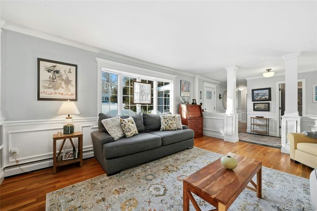 19 Walnut Drive, Shoreham, NY 11786