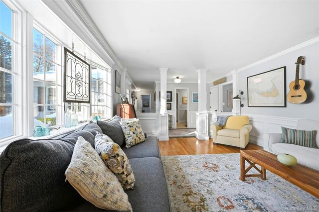 19 Walnut Drive, Shoreham, NY 11786