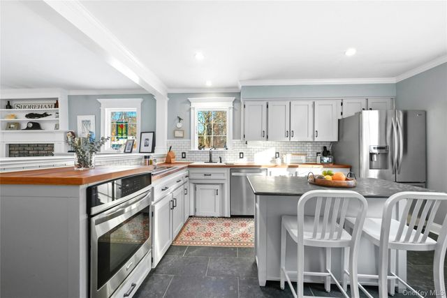 19 Walnut Drive, Shoreham, NY 11786