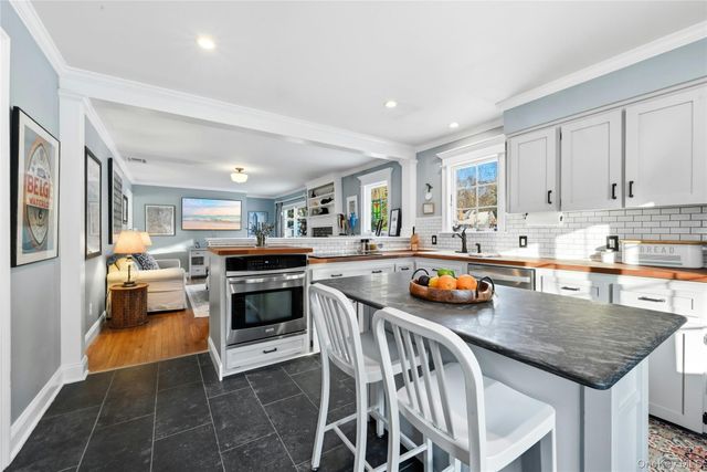 19 Walnut Drive, Shoreham, NY 11786