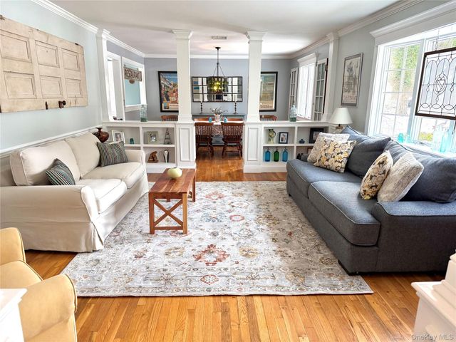 19 Walnut Drive, Shoreham, NY 11786