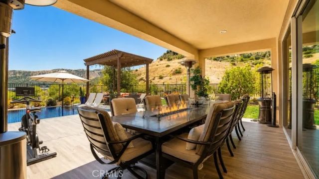 18601 Juniper Springs, Canyon Country, CA 91387