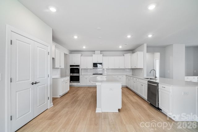 2284 Moon Crest Road 146, Lancaster, SC 29720