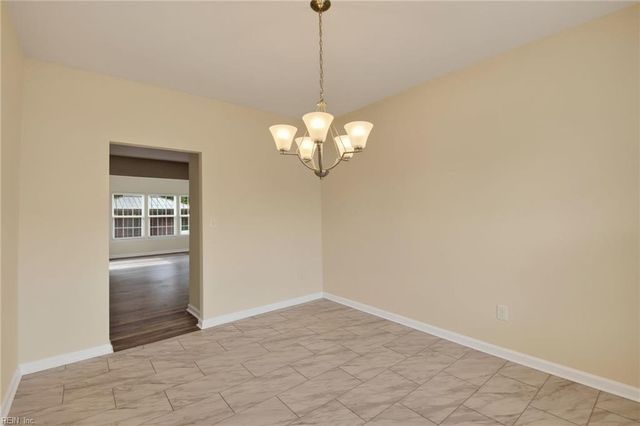 1617 Banff CT, Chesapeake, VA 23320