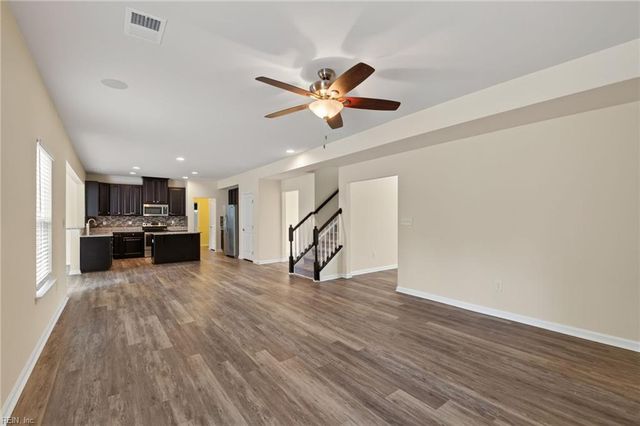 1617 Banff CT, Chesapeake, VA 23320
