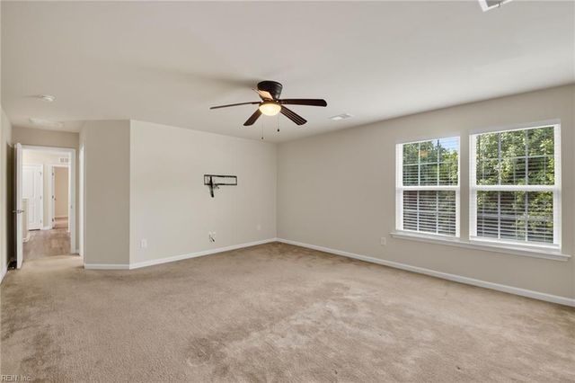 1617 Banff CT, Chesapeake, VA 23320