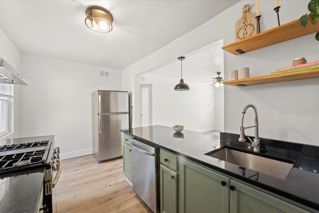 7411 N Wolcott Avenue 1E, Chicago, IL 60626