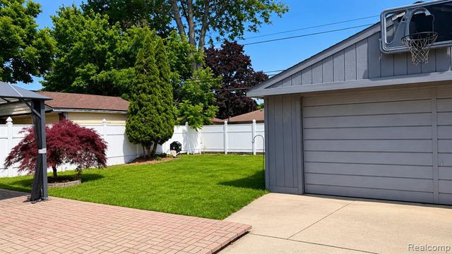 25038 Chernick Street, Taylor, MI 48180