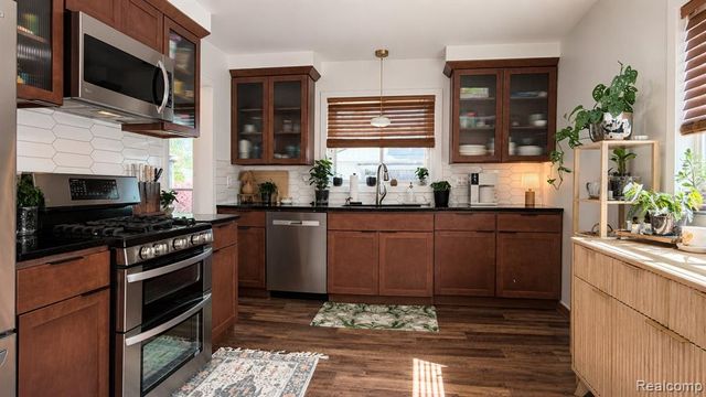 25038 Chernick Street, Taylor, MI 48180