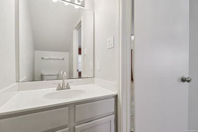 15727 Knollrun, San Antonio, TX 78247