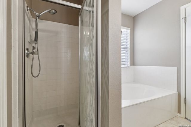 15727 Knollrun, San Antonio, TX 78247