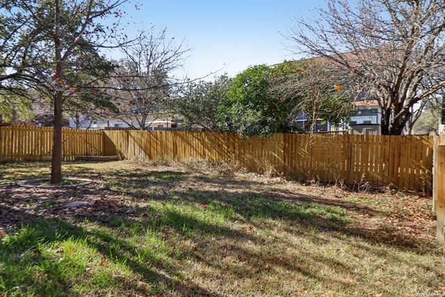 15727 Knollrun, San Antonio, TX 78247