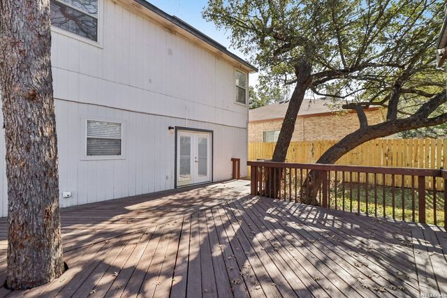 15727 Knollrun, San Antonio, TX 78247