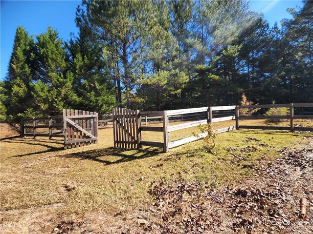 1048 Seals Road, Dallas, GA 30157