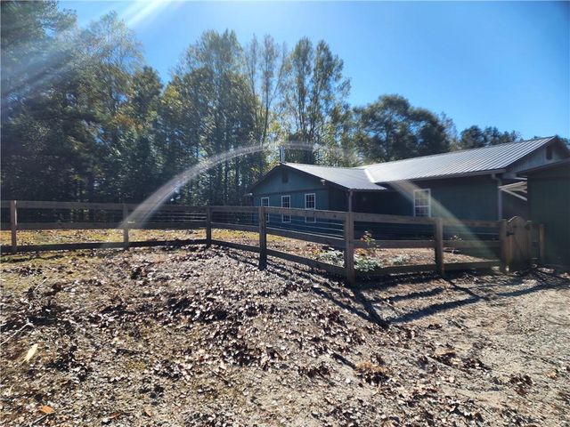 1048 Seals Road, Dallas, GA 30157