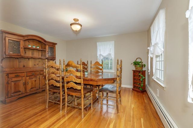 22 Horace Greeley Road, Amherst, NH 03031