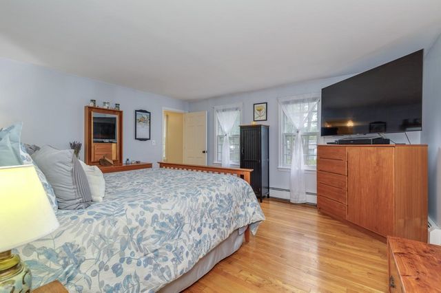 22 Horace Greeley Road, Amherst, NH 03031