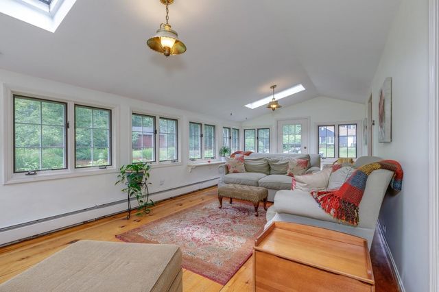 22 Horace Greeley Road, Amherst, NH 03031