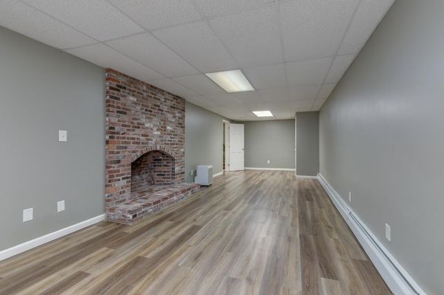 22 Horace Greeley Road, Amherst, NH 03031