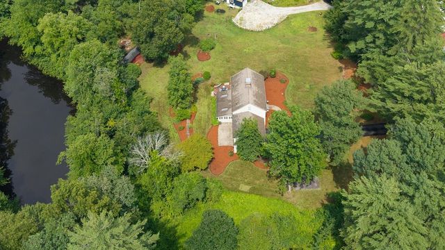 22 Horace Greeley Road, Amherst, NH 03031