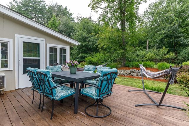 22 Horace Greeley Road, Amherst, NH 03031