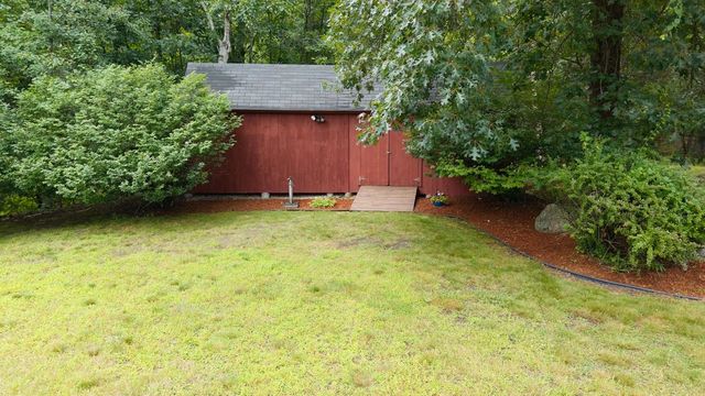 22 Horace Greeley Road, Amherst, NH 03031