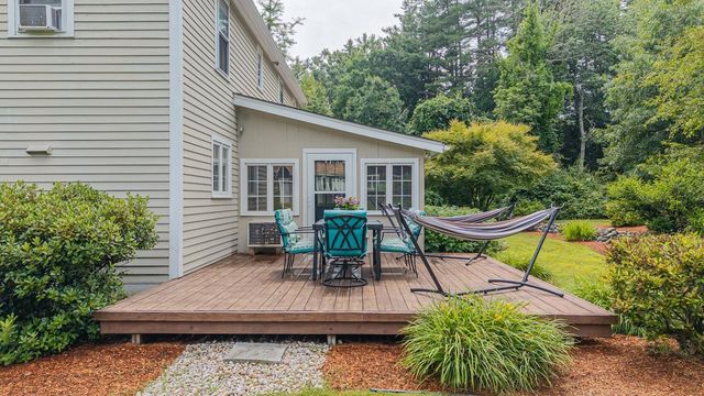 22 Horace Greeley Road, Amherst, NH 03031