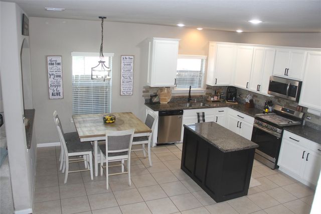 28623 Lockeridge Springs Drive, Spring, TX 77386