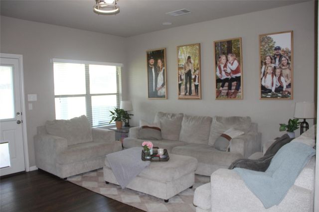 28623 Lockeridge Springs Drive, Spring, TX 77386