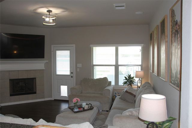 28623 Lockeridge Springs Drive, Spring, TX 77386