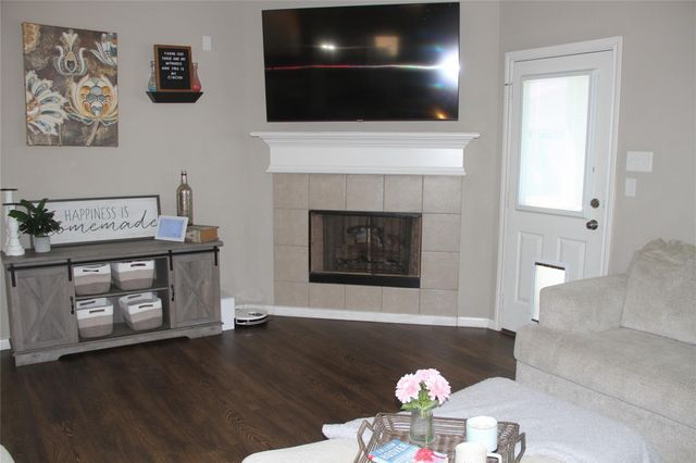 28623 Lockeridge Springs Drive, Spring, TX 77386