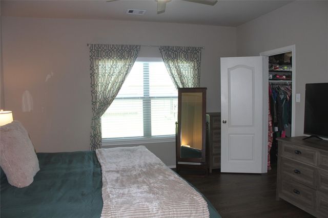 28623 Lockeridge Springs Drive, Spring, TX 77386