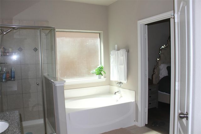 28623 Lockeridge Springs Drive, Spring, TX 77386