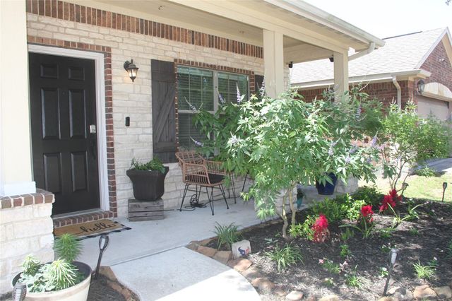 28623 Lockeridge Springs Drive, Spring, TX 77386