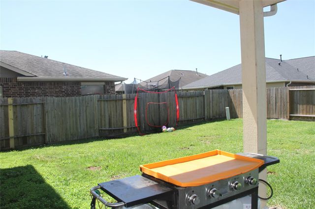 28623 Lockeridge Springs Drive, Spring, TX 77386