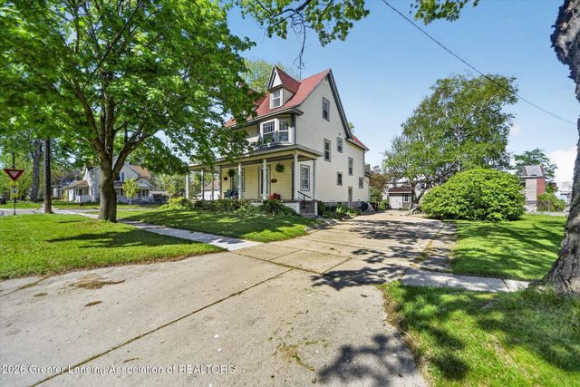 124 W Lincoln Street, Grand Ledge, MI 48837