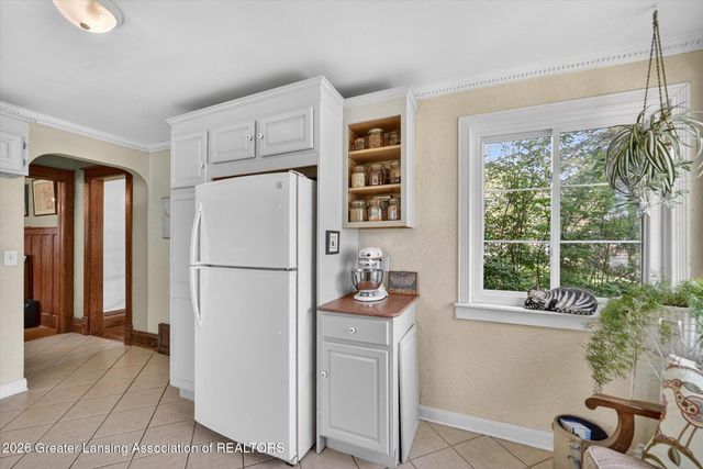 124 W Lincoln Street, Grand Ledge, MI 48837