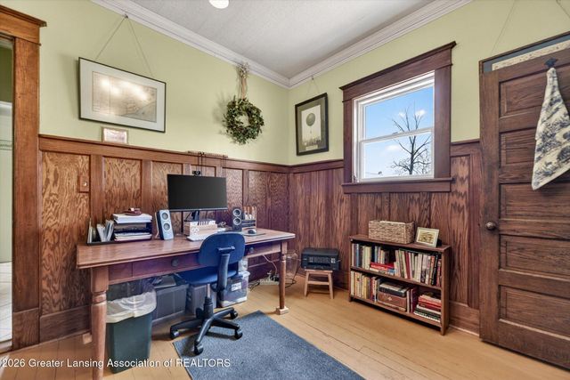 124 W Lincoln Street, Grand Ledge, MI 48837