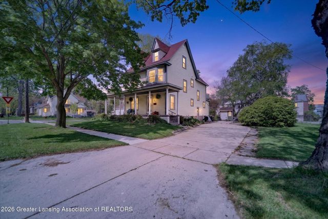124 W Lincoln Street, Grand Ledge, MI 48837