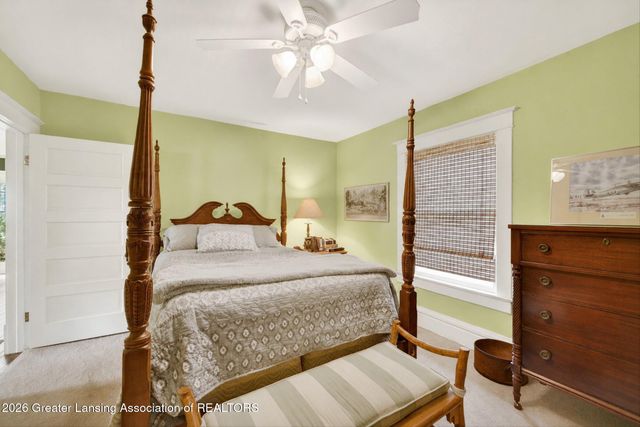 124 W Lincoln Street, Grand Ledge, MI 48837