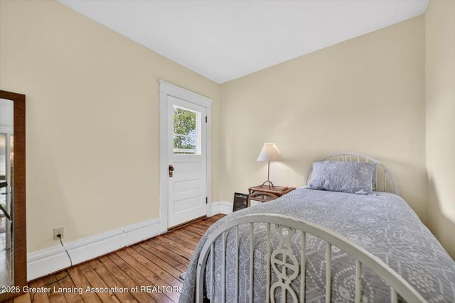 124 W Lincoln Street, Grand Ledge, MI 48837