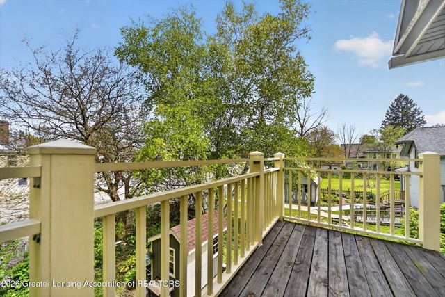 124 W Lincoln Street, Grand Ledge, MI 48837