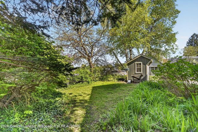 124 W Lincoln Street, Grand Ledge, MI 48837